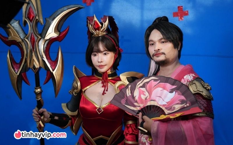 Eimi Fukada và Vinh Râu cùng làm một điều mà fan không ngờ