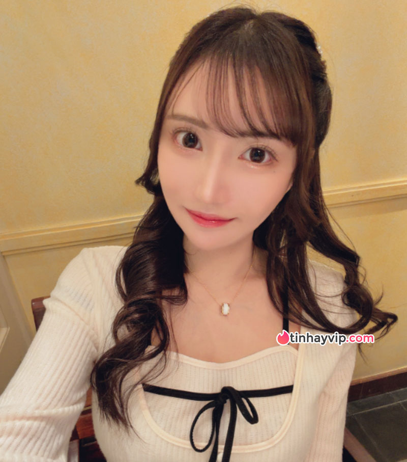 Hachimitsu Rin chia sẻ rằng cô chỉ thích "trai tân"