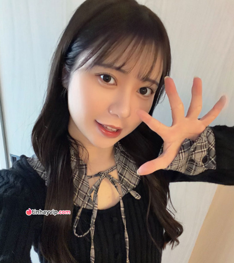 Satsuki Hina gây bất ngờ với màn debut AV như thiên thần