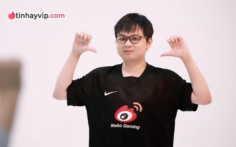 Sofm chính thức ra sân thi đấu sau thời gian dài đảm nhận vai trò HLV