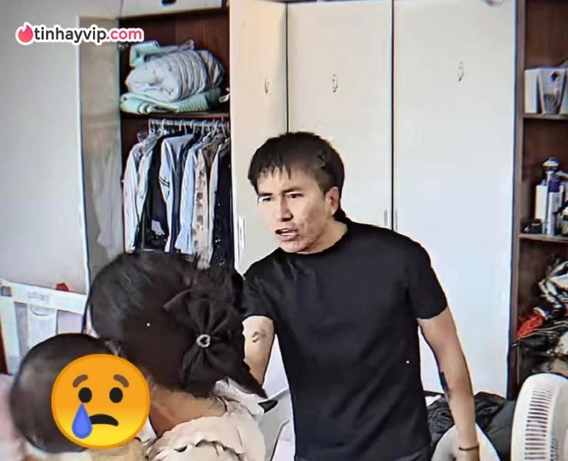 Clip TikToker hơn 600.000 followers đánh vợ và lời tố tệ bạc với vợ con Clip TikToker Thắng Phỏng đánh vợ và bị tố tệ bạc với vợ con