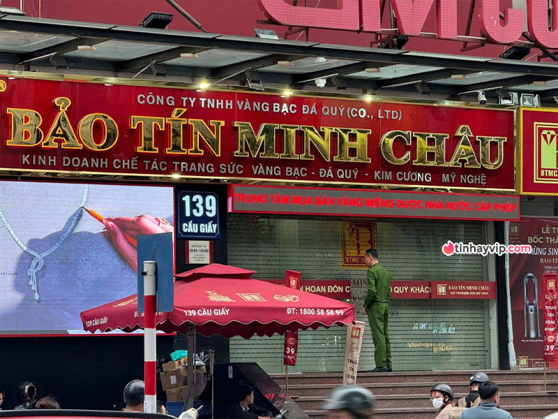 Bảo Tín Minh Châu bị điều tra: Loạt cơ sở đóng cửa khiến người mua vàng lao đao Bảo Tín Minh Châu bị điều tra: Loạt cơ sở đóng cửa khiến người mua vàng lao đao