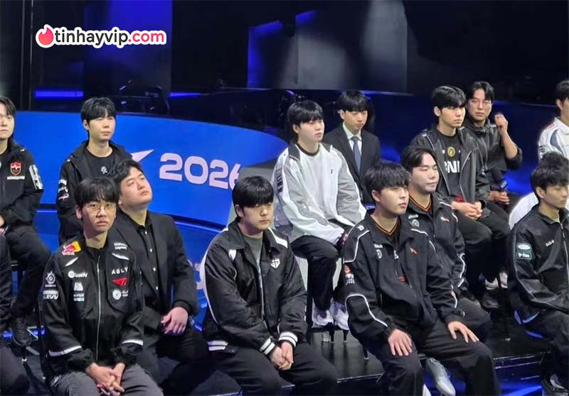 HLE rơi tự do trên BXH: Khi đứng yên cũng là một bất lợi