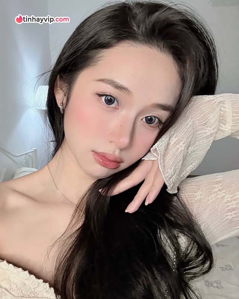 Karty Chang 2k1 gây sốt với bộ ảnh nữ thần biển đầy sexy