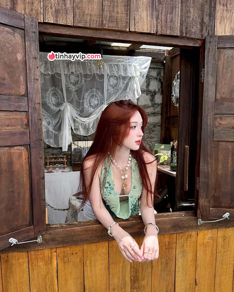 Karty Chang 2k1 gây sốt với bộ ảnh nữ thần biển đầy sexy