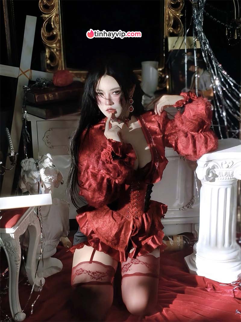 Una Tố Uyên: Diện mạo mới của sự sexy đầy bản lĩnh