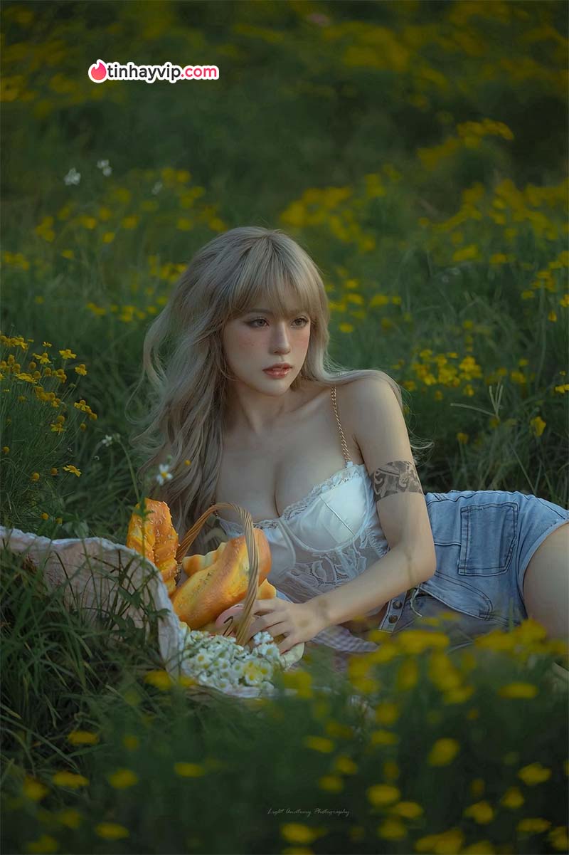 Una Tố Uyên: Diện mạo mới của sự sexy đầy bản lĩnh