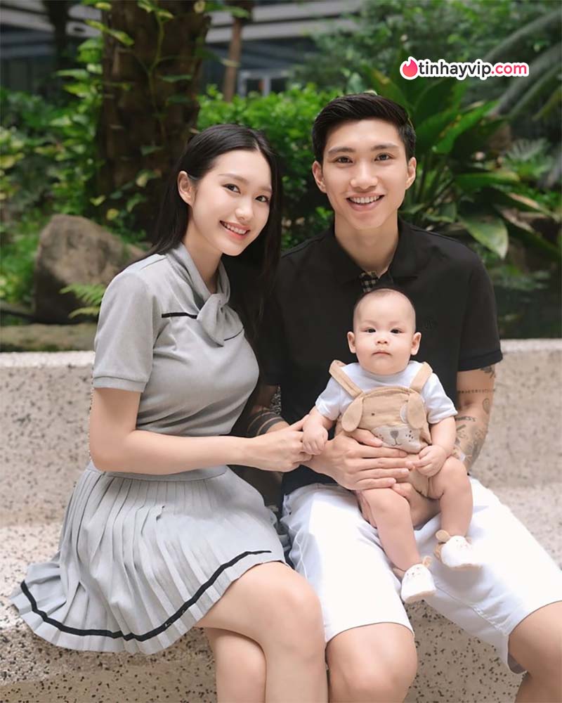 Đoàn Văn Hậu trở thành tâm điểm chú ý vì lộ tin nhắn với cô gái đã có bạn trai trên mạng doan-van-hau-bi-lo-nhan-tin-voi-gai-da-co-nguoi-yeu