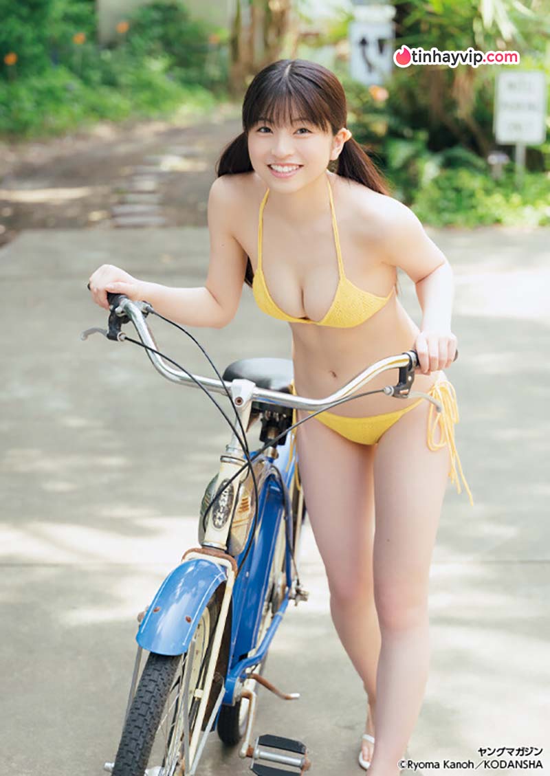 Honoka Sasaki gây ấn tượng trong bộ bikini ngày hè