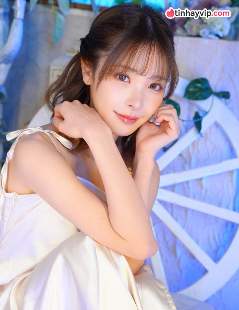 Nữ thần Kana Momonogi tiết lộ dự định đến Việt Nam khiến CĐM bùng nổ Nữ thần Kana Momonogi tiết lộ dự định đến Việt Nam khiến CĐM bùng nổ