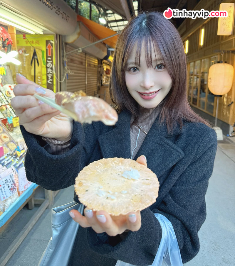 Nữ thần Kana Momonogi tiết lộ dự định đến Việt Nam khiến CĐM bùng nổ Nữ thần Kana Momonogi tiết lộ dự định đến Việt Nam khiến CĐM bùng nổ