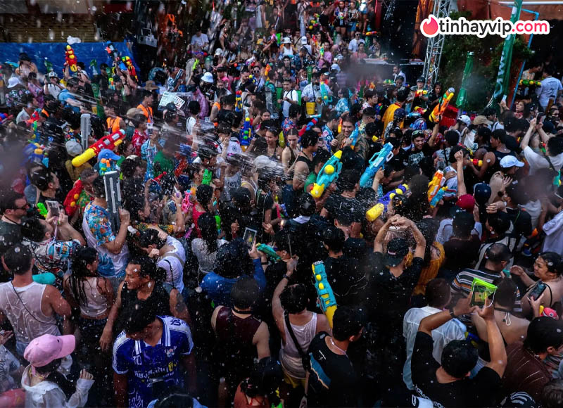Lễ hội té nước Songkran ghi nhận 154 người tử vong trong 4 ngày đầu kỳ nghỉ tại Thái Lan