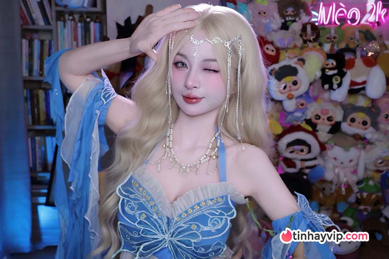 Mèo 2k4 gây ấn tượng với diện mạo nữ thần đầy lôi cuốn