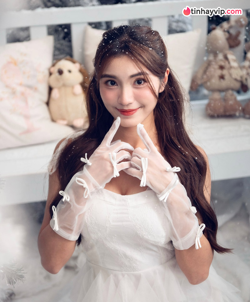 Mỹ nhân Sasha gây sốt với điệu nhảy nóng bỏng, khẳng định bản lĩnh sau nốt trầm sự nghiệp