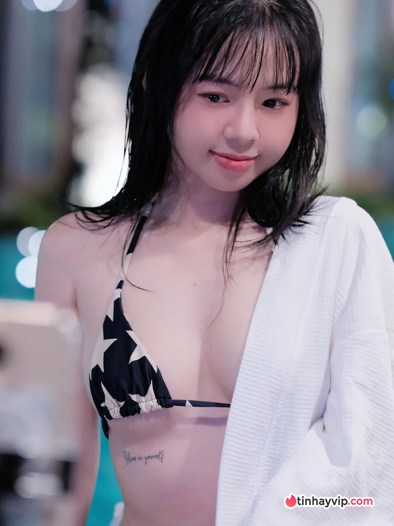 Giang Shana - Hot girl Instagram sở hữu vẻ đẹp kẹo ngọt cùng đường cong cuốn hút