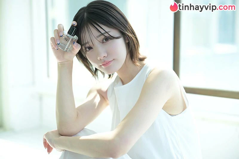 Rena Miyashita kỷ niệm 4 năm debut, khẳng định đẳng cấp bằng thương hiệu độc bản