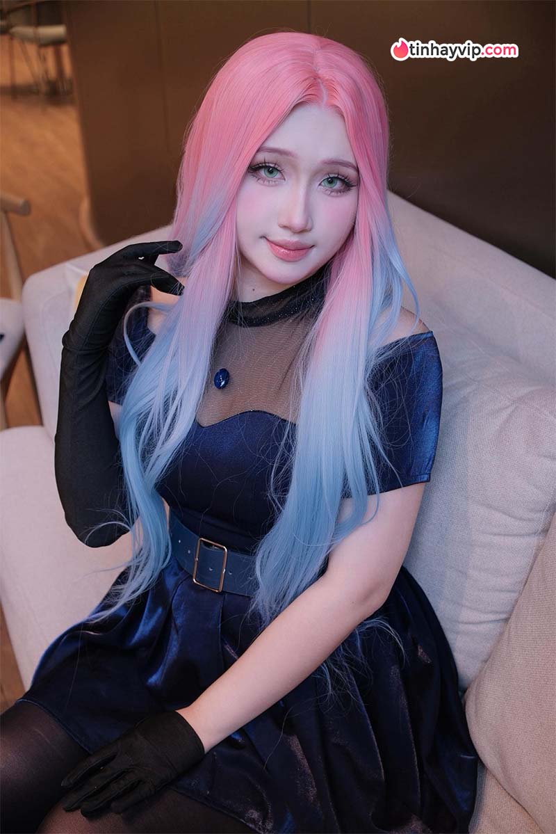 Rời xa nét đẹp táo bạo, Julia Ha khoe nét đẹp thanh tú