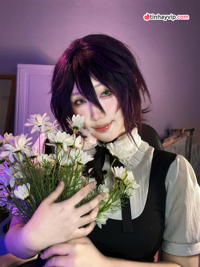 Rời xa nét đẹp táo bạo, Julia Ha khoe nét đẹp thanh tú