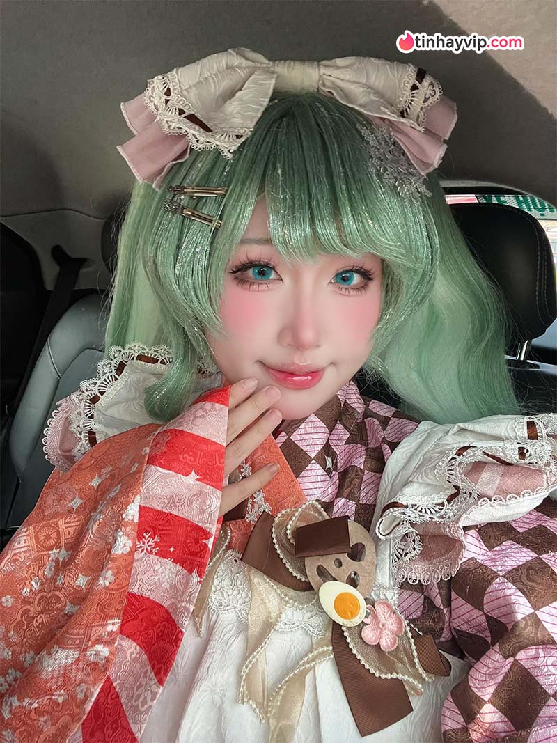 Rời xa nét đẹp táo bạo, Julia Ha khoe nét đẹp thanh tú