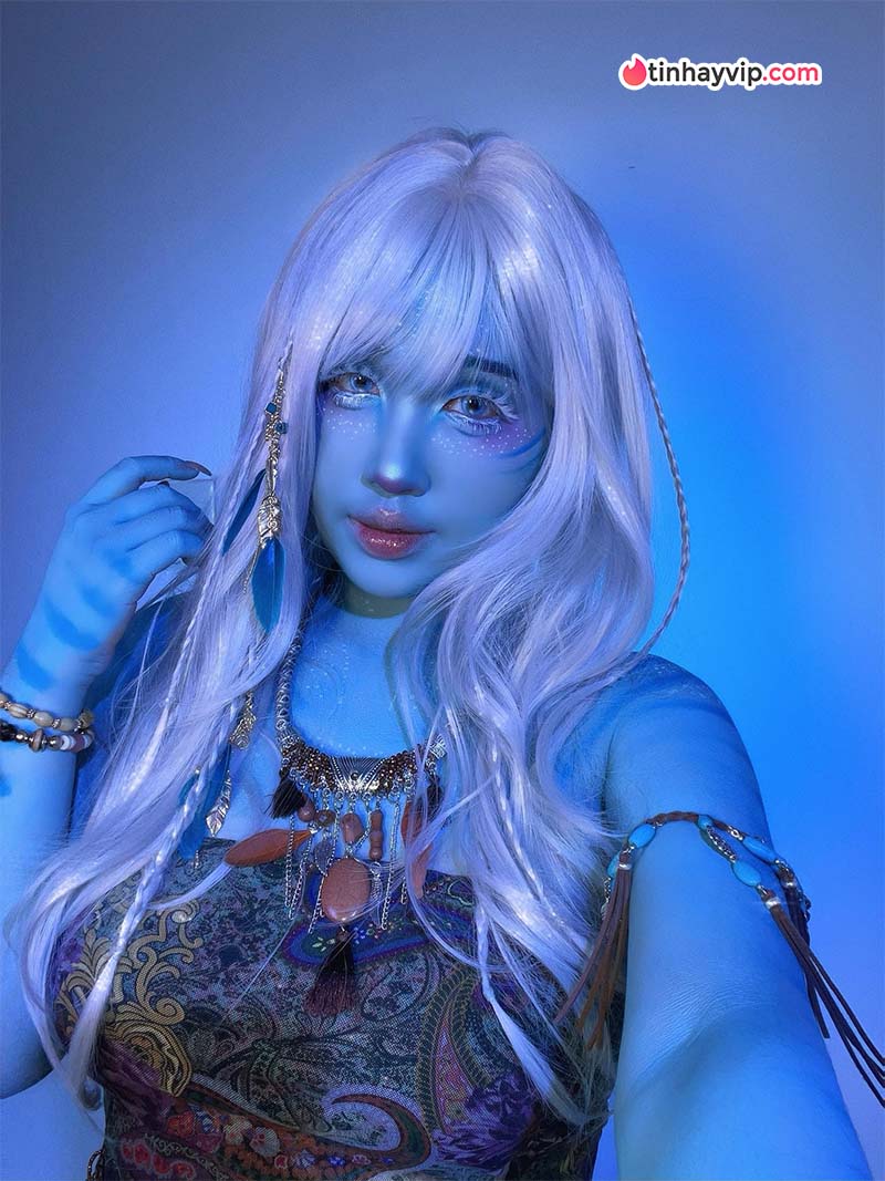 Rời xa nét đẹp táo bạo, Julia Ha khoe nét đẹp thanh tú