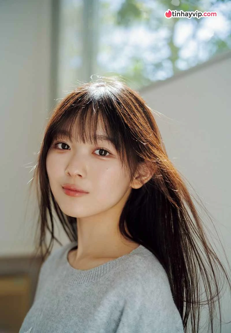 Tamura Hono khoe nhan sắc ngọt ngào trên bìa tạp chí