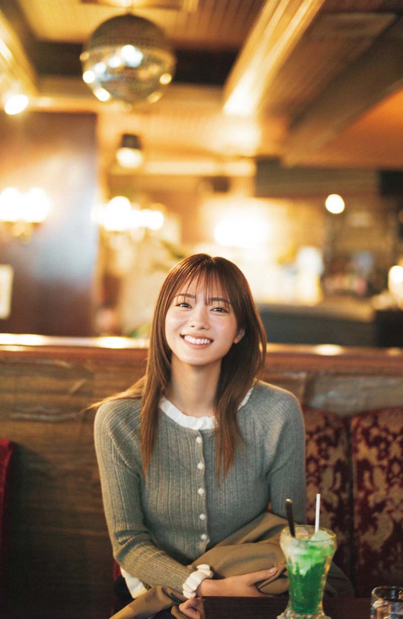 Tamura Hono khoe nhan sắc ngọt ngào trên bìa tạp chí