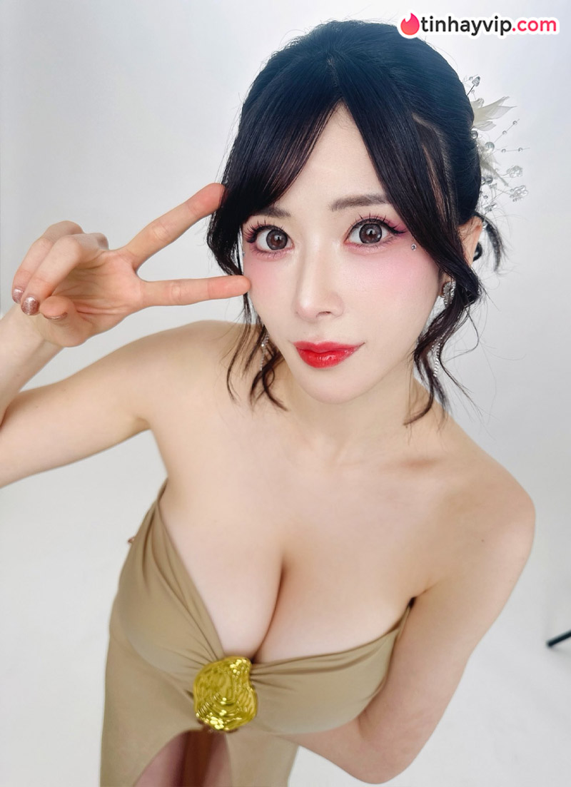 Diễn viên AV Tsujii Honoka bất ngờ được đội tuyển bóng rổ mời thử việc