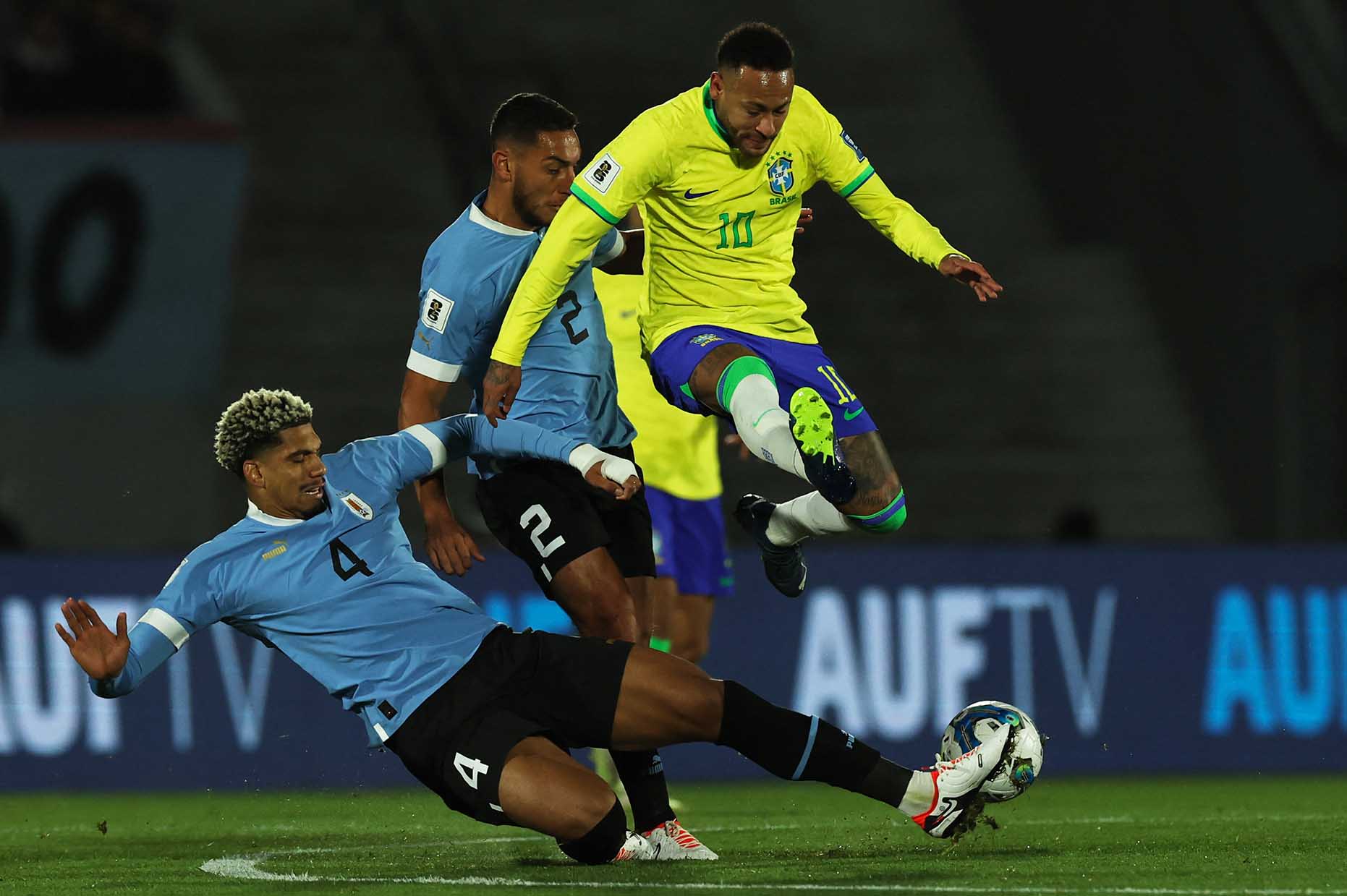 Đẳng cấp vượt trội của Neymar