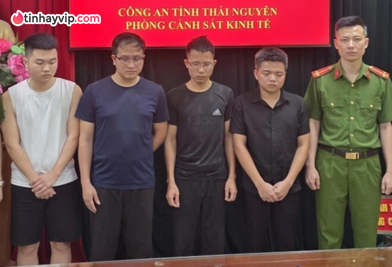 Bắt giữ 4 tài xế taxi Xanh SM sử dụng thủ đoạn gian lận cước tại Thái Nguyên