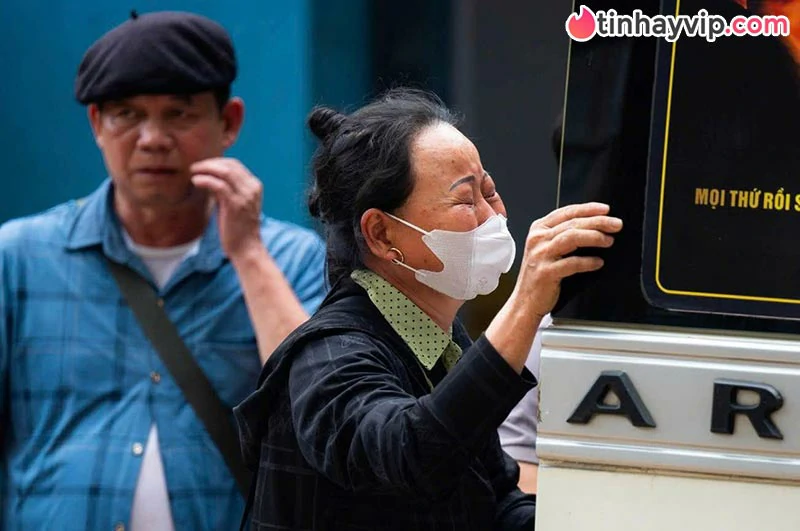 Bé gái 4 tuổi bị bạo hành dẫn đến tử vong, mẹ ruột và cha dượng bị khởi tố