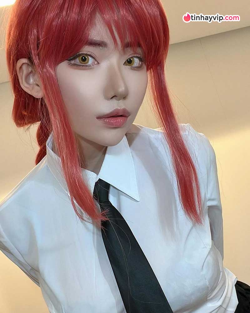 Eimi Fukada tung ảnh cosplay Makima đầy ma mị quyến rũ