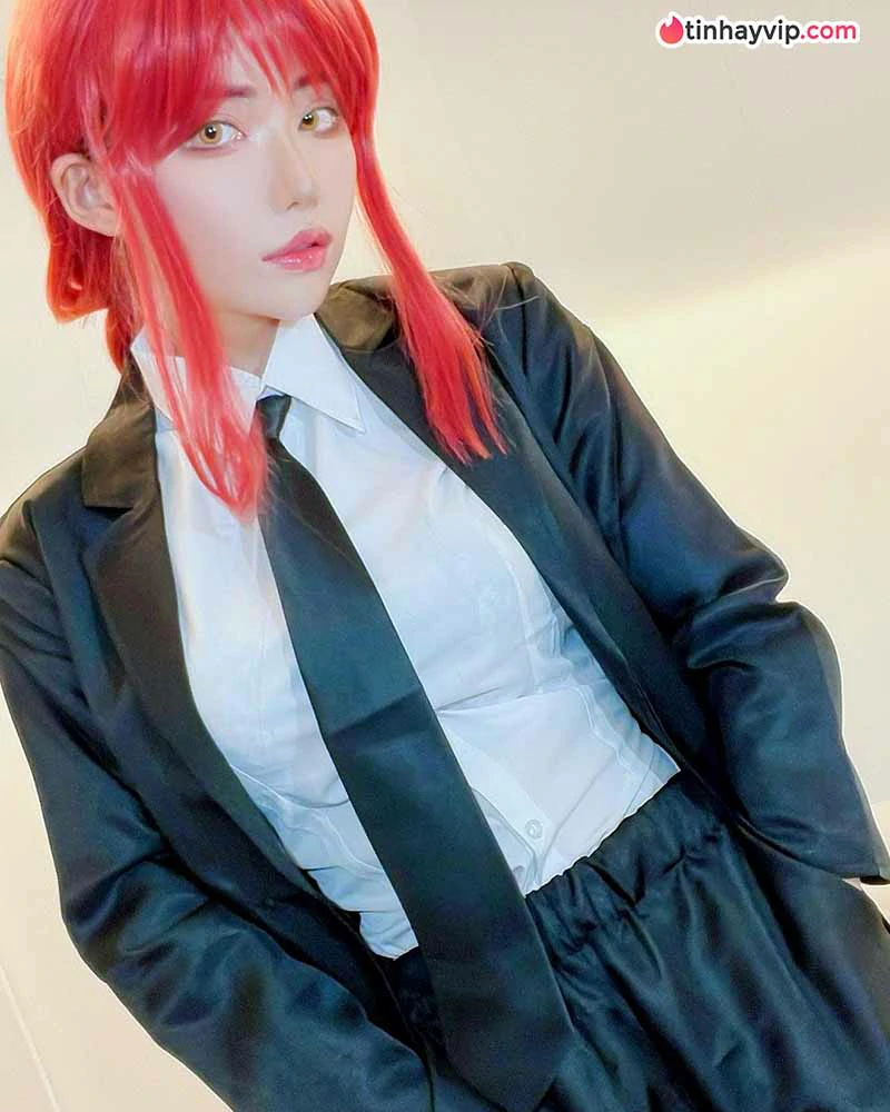 Eimi Fukada tung ảnh cosplay Makima đầy ma mị quyến rũ