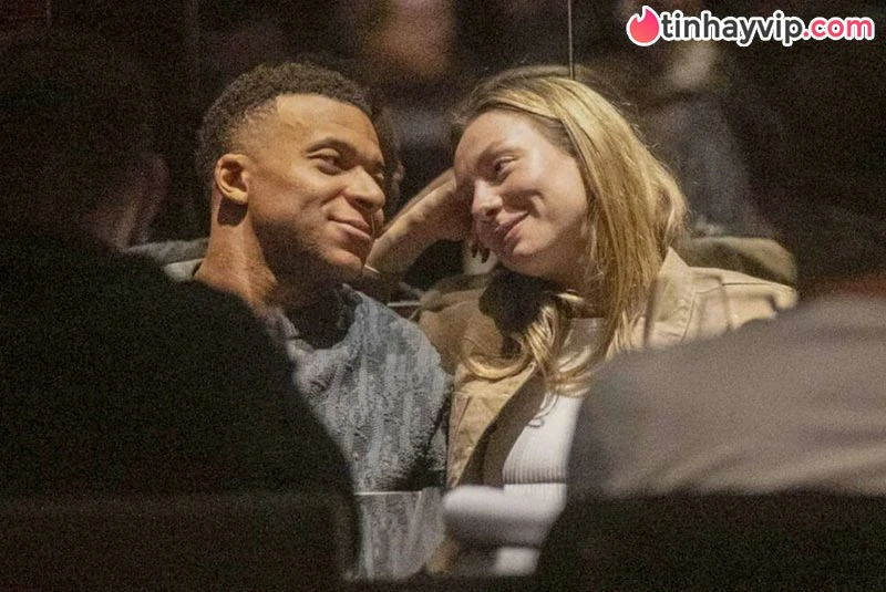Lộ diện nhan sắc bóng hồng khiến Mbappe lơ là kỷ luật tại Real Madrid
