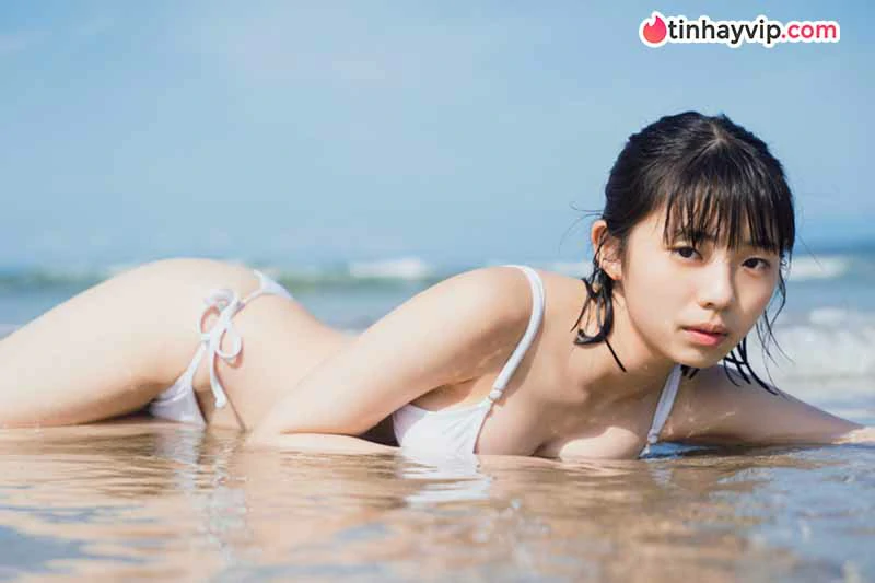 Hina Kikuchi gây sốt với màn giảm cân lột xác đầy quyến rũ