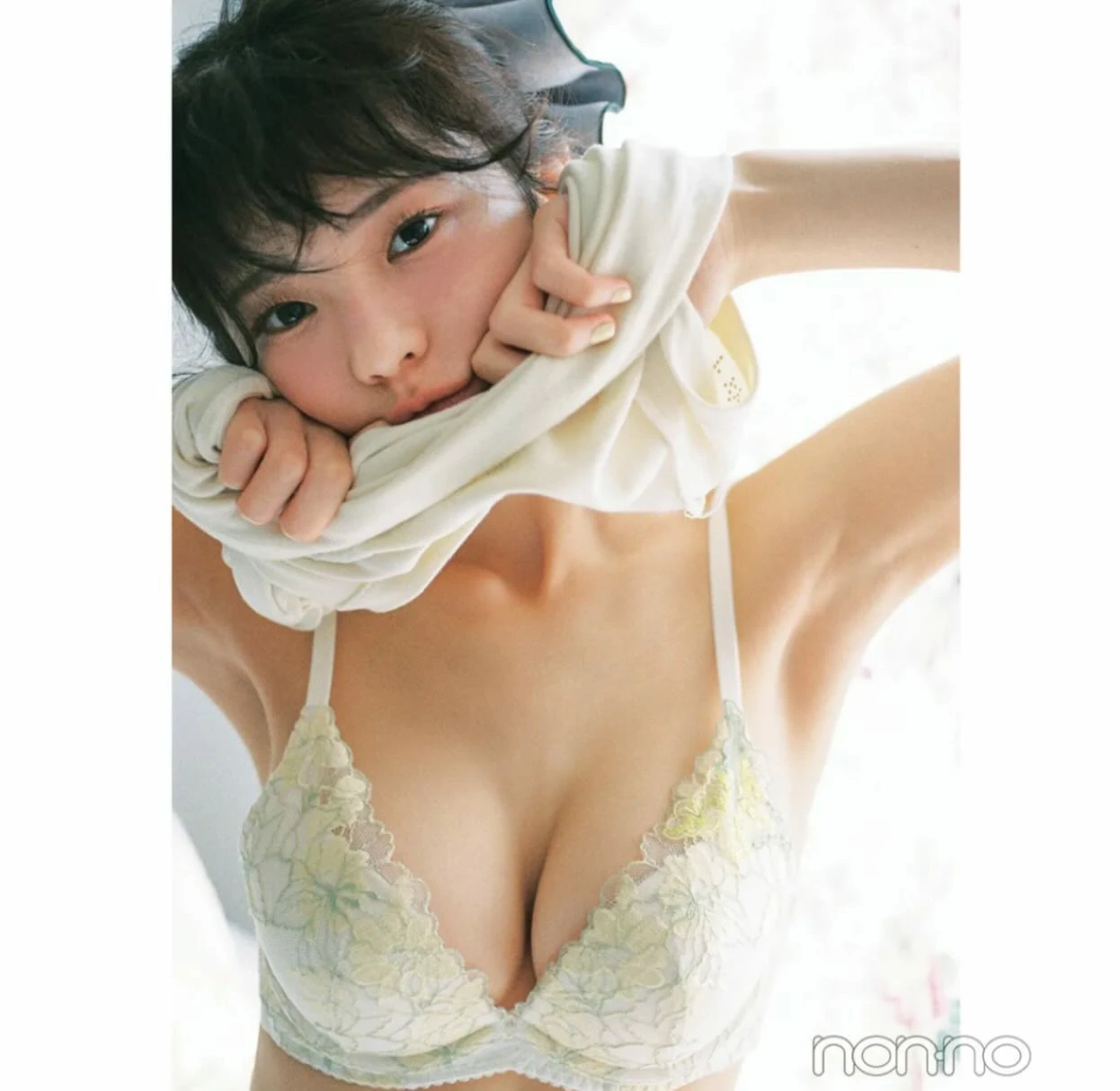 Hina Kikuchi gây sốt với màn giảm cân lột xác đầy quyến rũ