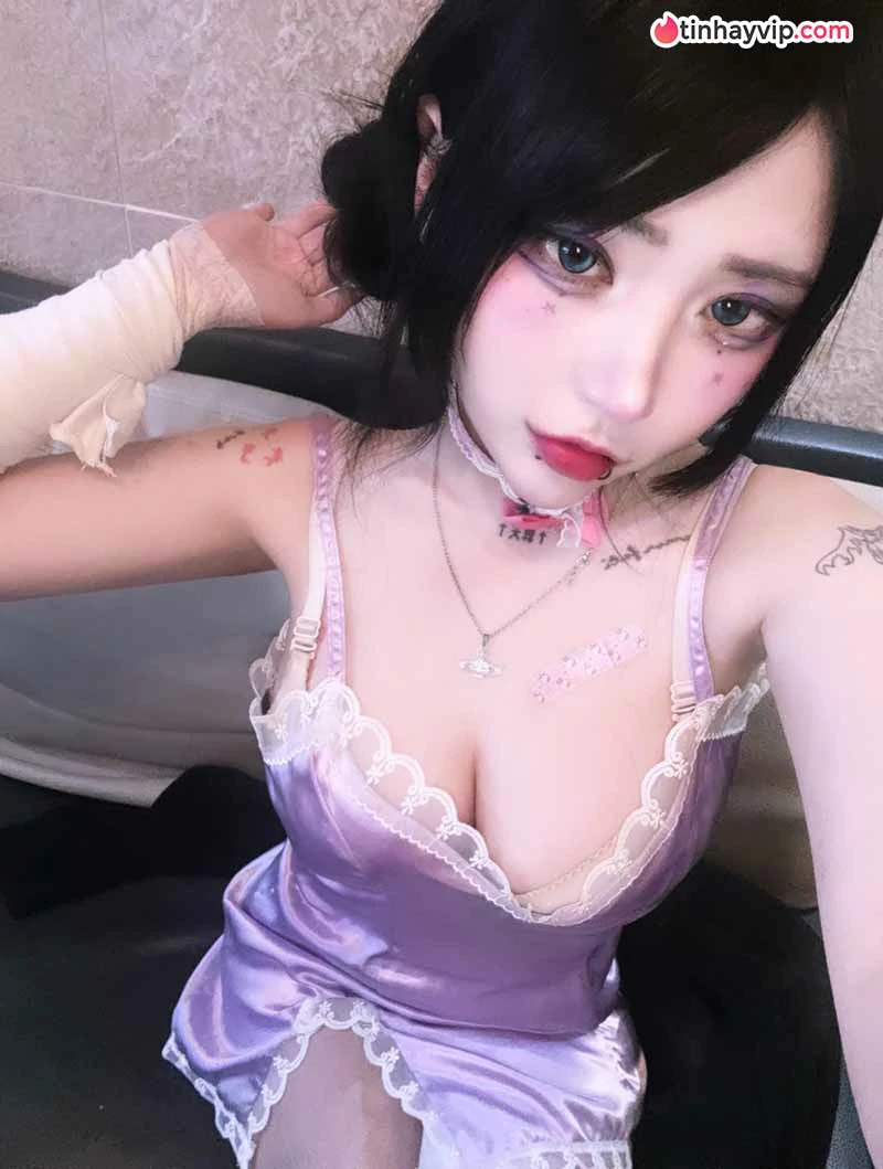 Hot girl Joyaggi gây chú ý với phong cách gợi cảm táo bạo