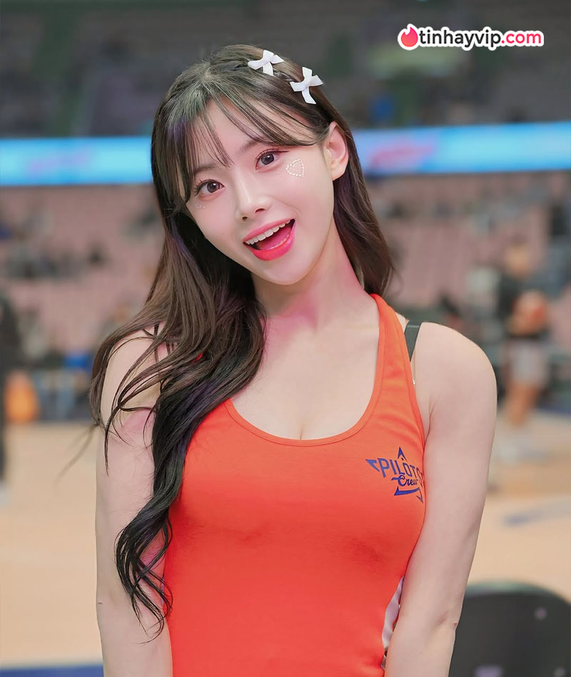 Kim Na Yeon chiếm sóng MXH với loạt ảnh khoe trọn vòng eo cực phẩm