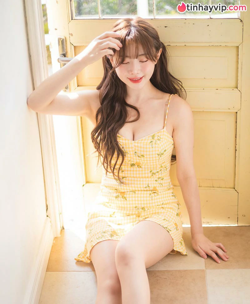 Kim Na Yeon chiếm sóng MXH với loạt ảnh khoe trọn vòng eo cực phẩm