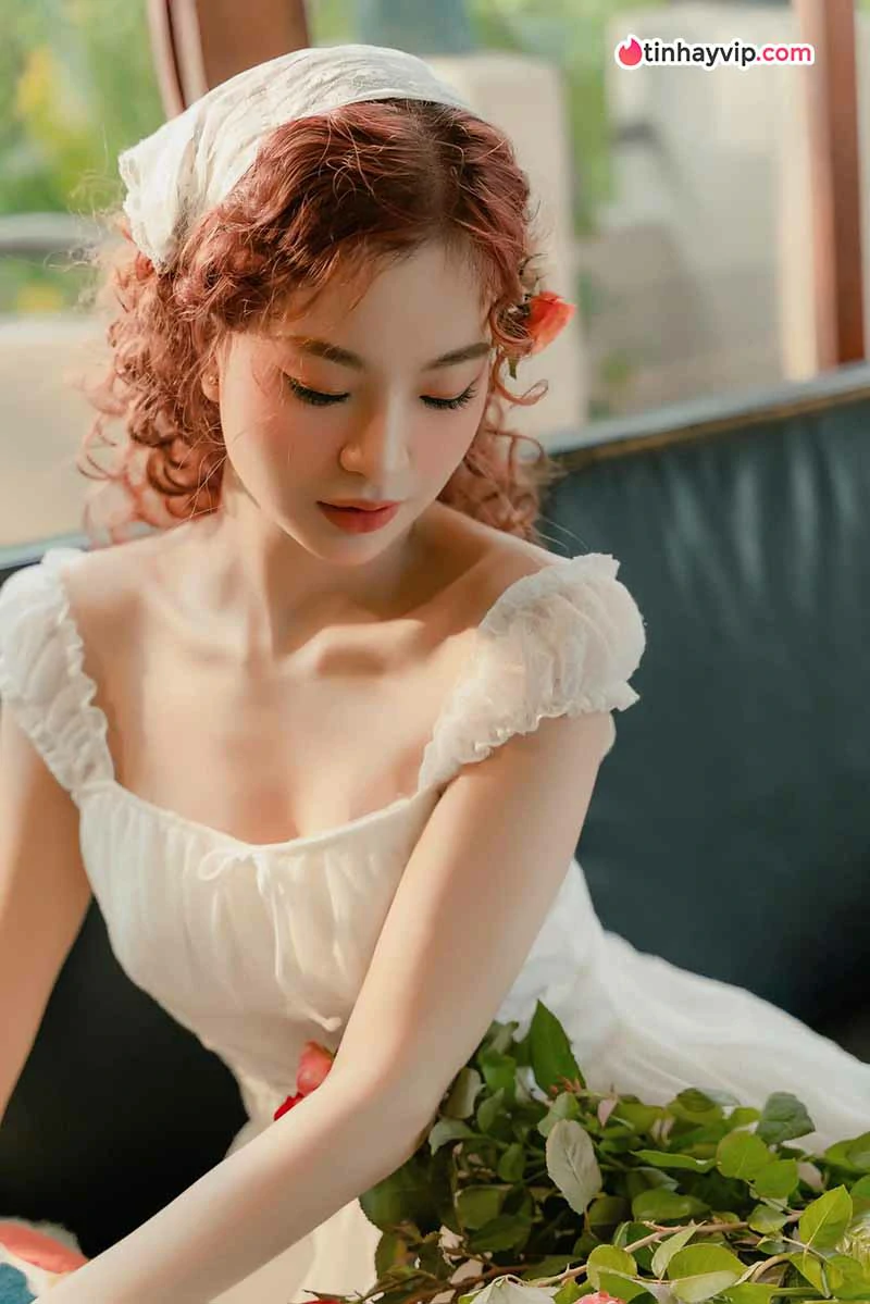 Mèo 2k4 gây ấn tượng với diện mạo nữ thần đầy lôi cuốn