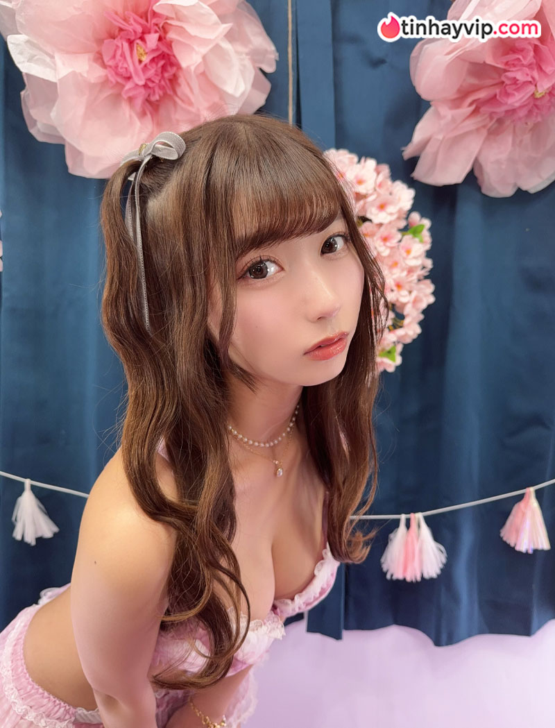 Nghịch lý cựu idol nhóm nhạc Miyu Aizawa từ bỏ nghề giáo để đóng phim người lớn