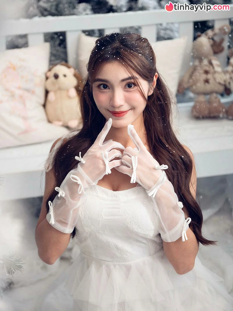 Mỹ nhân Sasha gây sốt với điệu nhảy nóng bỏng, khẳng định bản lĩnh sau nốt trầm sự nghiệp