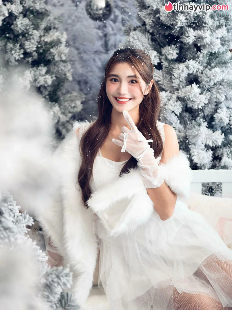 Mỹ nhân Sasha gây sốt với điệu nhảy nóng bỏng, khẳng định bản lĩnh sau nốt trầm sự nghiệp
