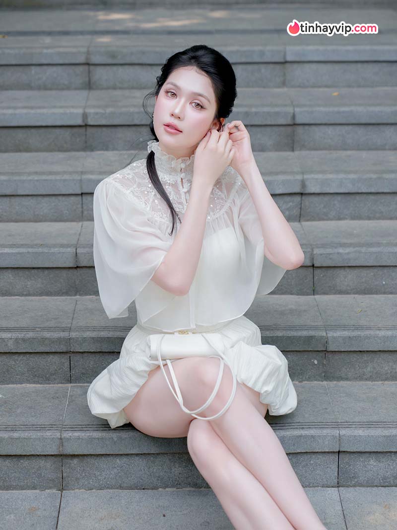 Ngọc Trinh là ai? Hành trình định hình phong cách quyến rũ