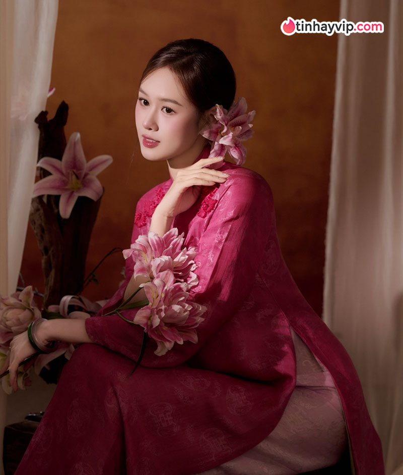 Diễn viên Anh Phạm rạng rỡ bất chấp mọi góc nhìn trong sự kiện ra mắt phim mới