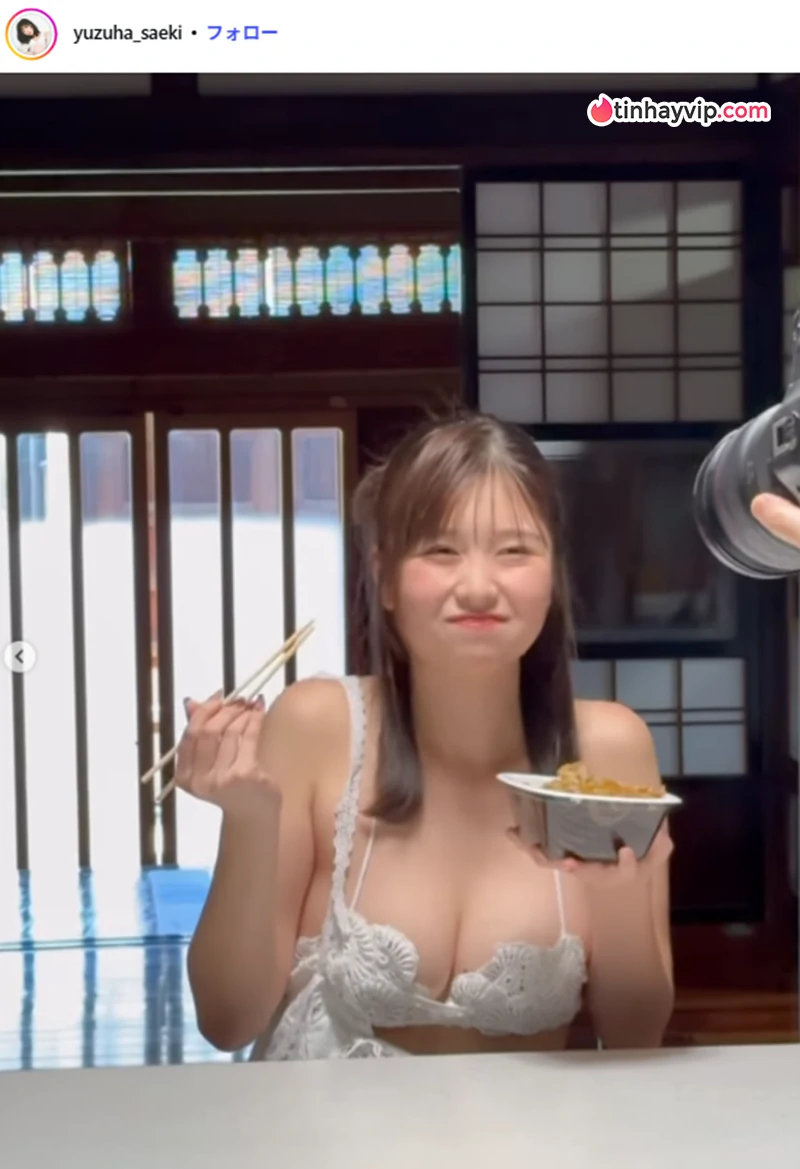 Saeki Yuzuha gây sốt với bikini và nốt ruồi quyến rũ