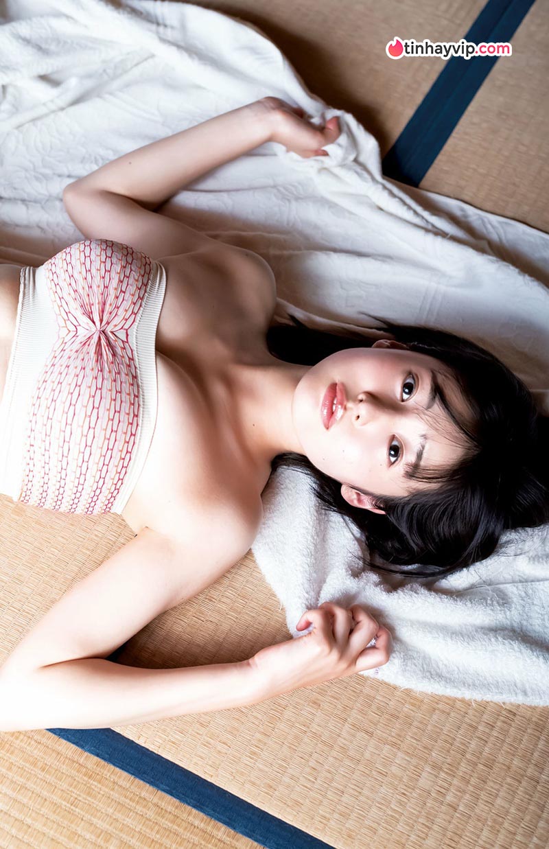 Shirahama Miu khoe trọn body cúp G gợi cảm tuổi 19