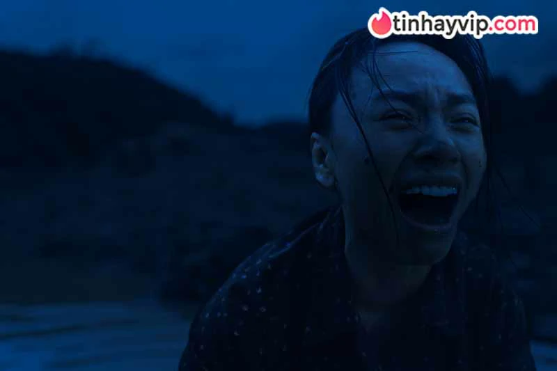 Sợi chỉ đỏ đánh dấu màn tái xuất đầy kinh dị từ Hàm Trần