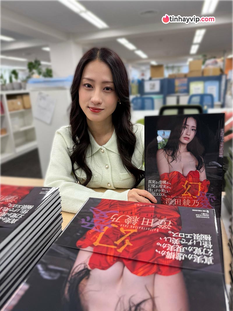 Sumida Ayano: Cận cảnh vóc dáng cup F của mẫu nữ 27 tuổi