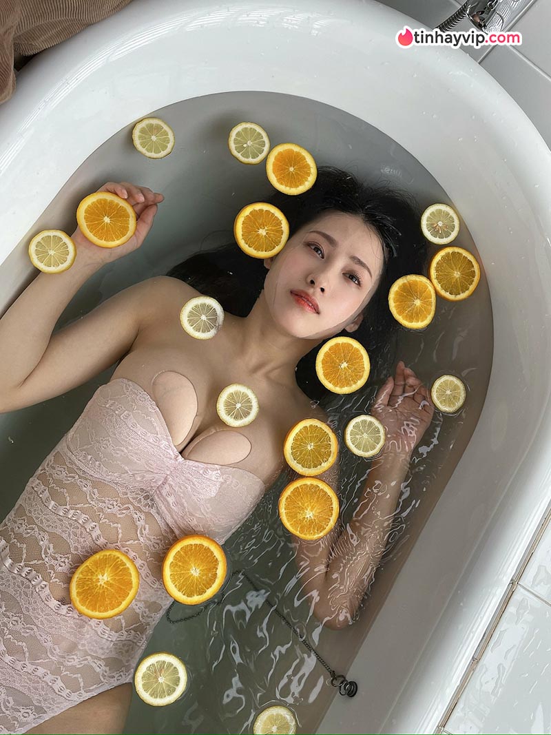 Sumida Ayano: Cận cảnh vóc dáng cup F của mẫu nữ 27 tuổi