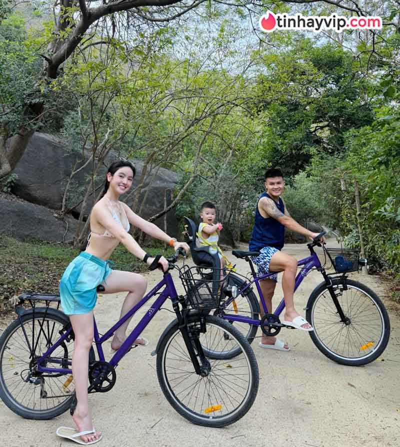 Khó rời mắt trước vóc dáng Chu Thanh Huyền trong chuyến nghỉ dưỡng cùng Quang Hải